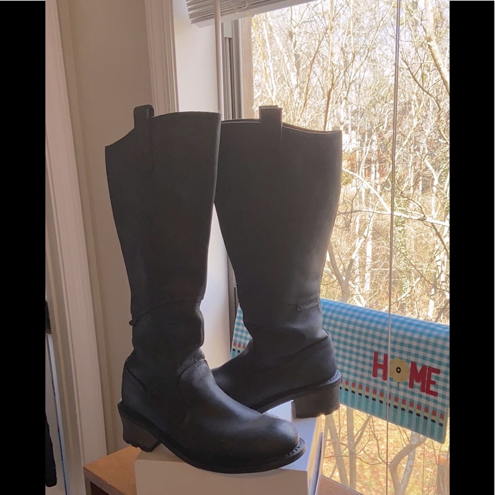 Caterpillar Women’s Work Boots Sz 8.5 Waterproof